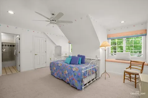 1495 Woodcrest Court Aurora IL 60502