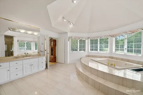 1495 Woodcrest Court Aurora IL 60502
