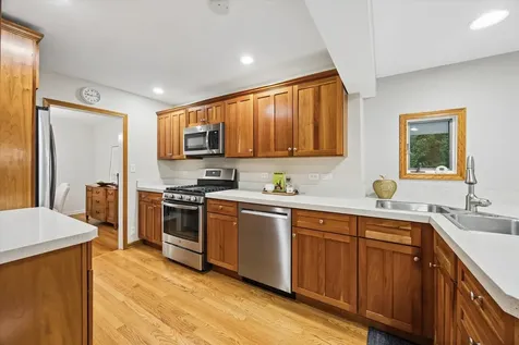 635 South Catherine Avenue La Grange IL 60525
