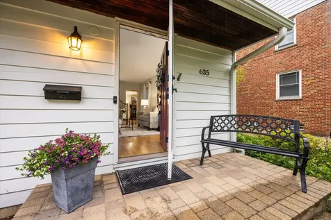 635 South Catherine Avenue La Grange IL 60525