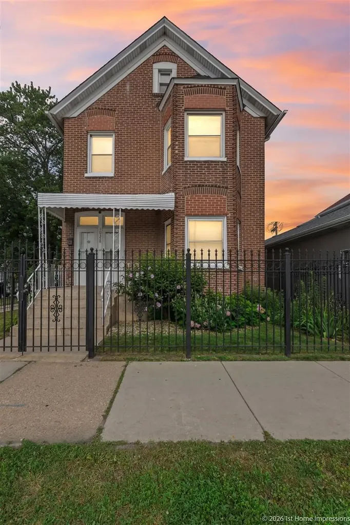 10358 South Torrence Avenue Chicago IL 60617