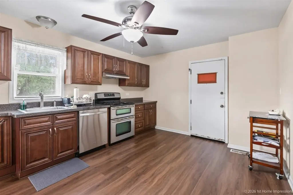 10358 South Torrence Avenue Chicago IL 60617