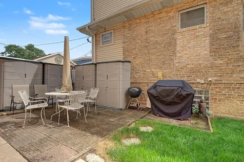 2111 North 75th Avenue Elmwood Park IL 60707