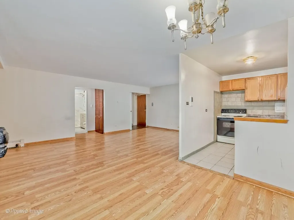 6300 North Sheridan Road Chicago IL 60660