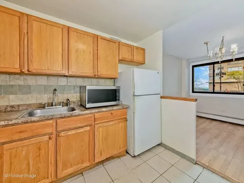 6300 North Sheridan Road Chicago IL 60660