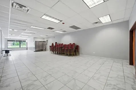 944 East Roosevelt Road West Chicago IL 60185