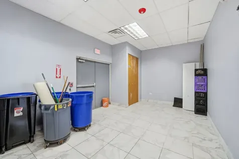 944 East Roosevelt Road West Chicago IL 60185