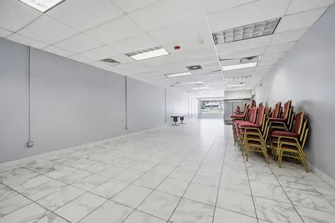 944 East Roosevelt Road West Chicago IL 60185
