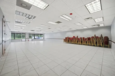 944 East Roosevelt Road West Chicago IL 60185