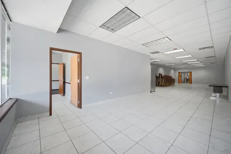 944 East Roosevelt Road West Chicago IL 60185