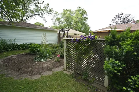 2404 Winnetka Drive Rockford IL 61108