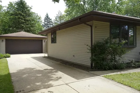 2404 Winnetka Drive Rockford IL 61108