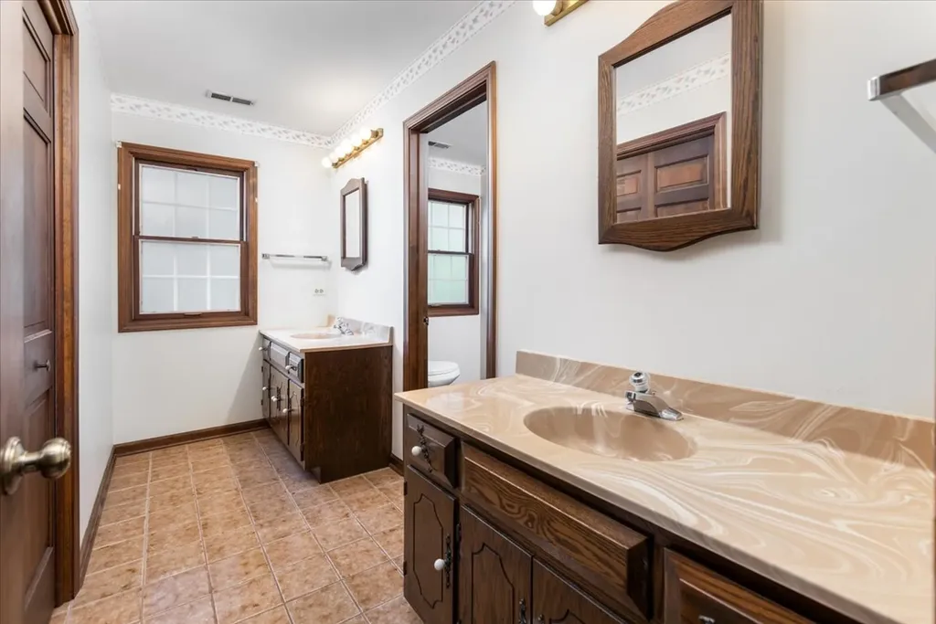 1159 Hobson Mill Drive Naperville IL 60540