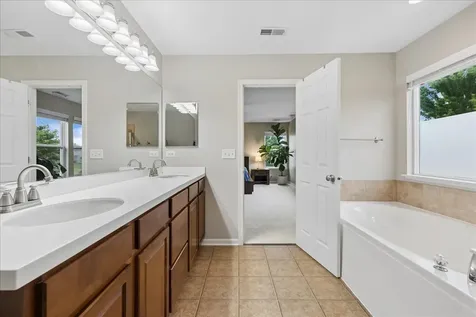 327 Shelbourne Road Volo IL 60073
