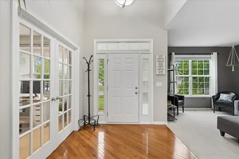 327 Shelbourne Road Volo IL 60073