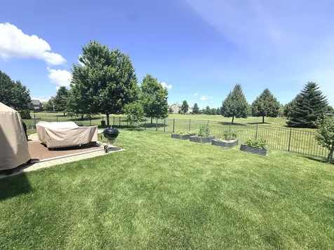 327 Shelbourne Road Volo IL 60073