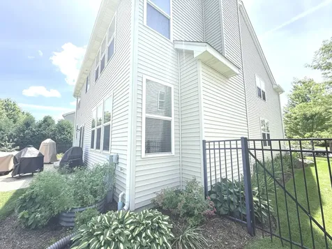 327 Shelbourne Road Volo IL 60073