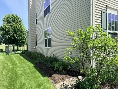 327 Shelbourne Road Volo IL 60073