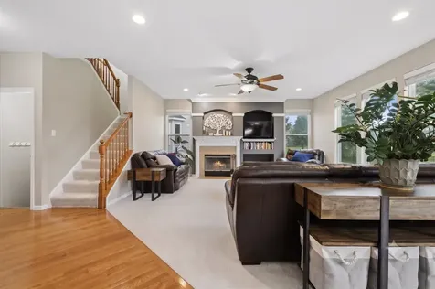 327 Shelbourne Road Volo IL 60073