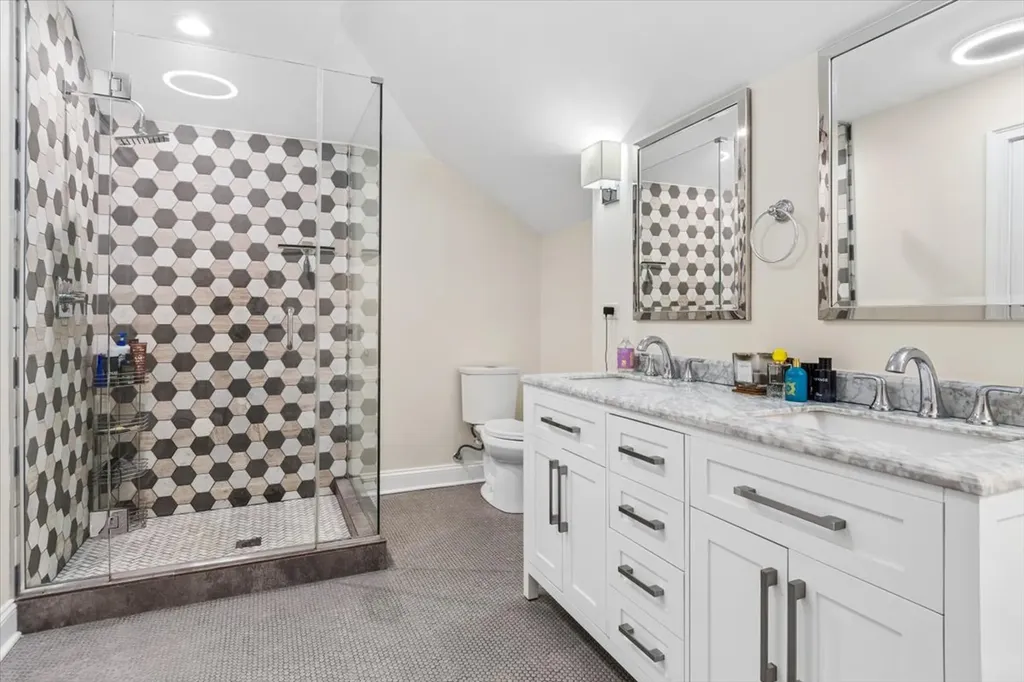 1714 Auburn Avenue Naperville IL 60565