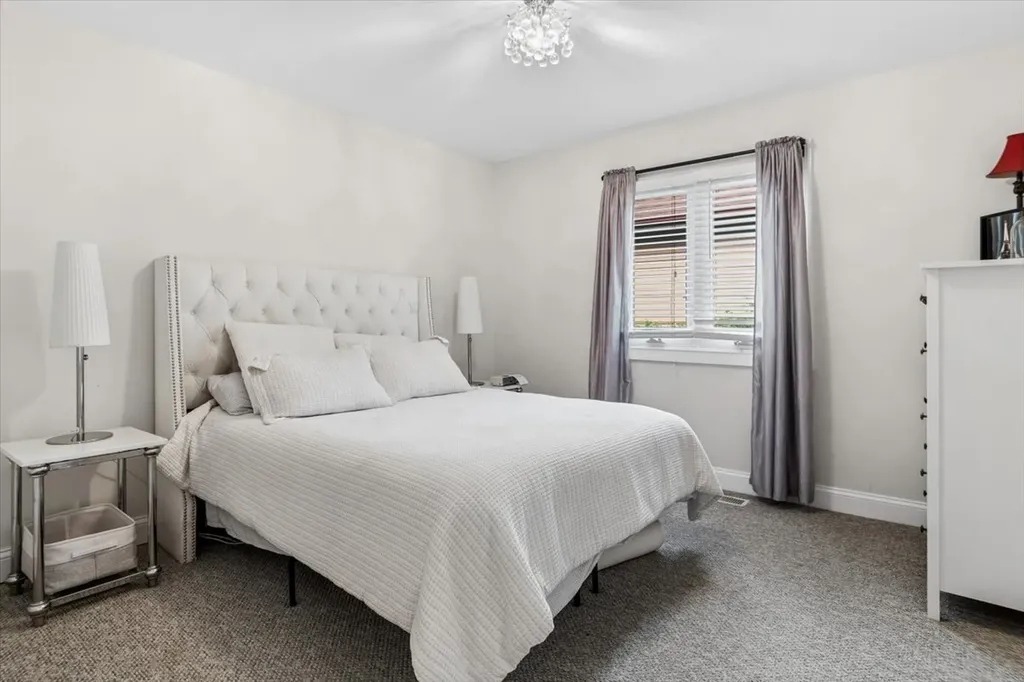 1714 Auburn Avenue Naperville IL 60565