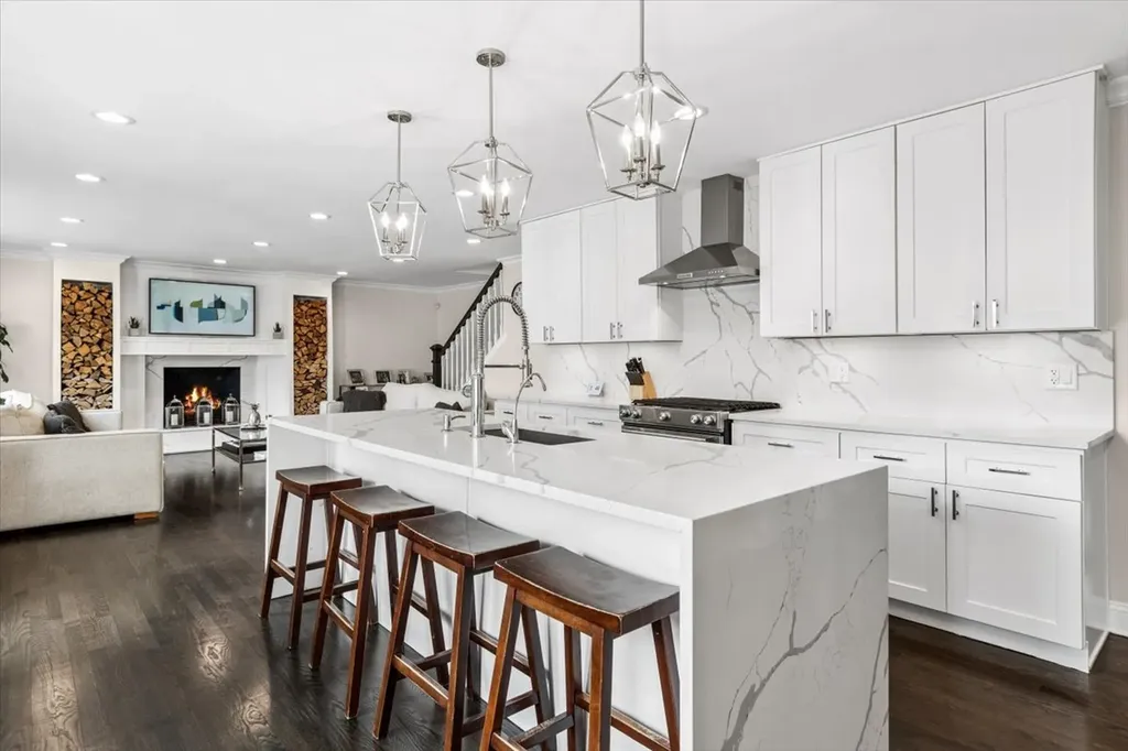 1714 Auburn Avenue Naperville IL 60565