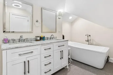 1714 Auburn Avenue Naperville IL 60565
