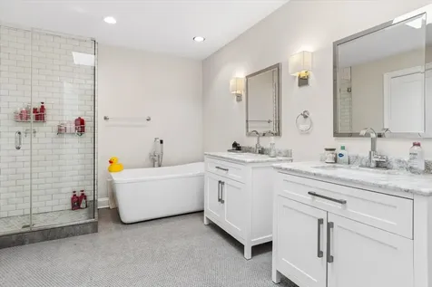 1714 Auburn Avenue Naperville IL 60565