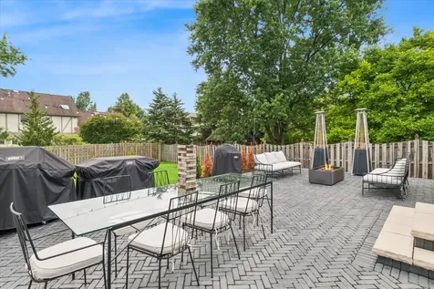 1714 Auburn Avenue Naperville IL 60565