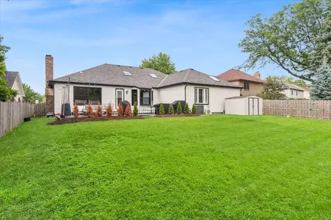 1714 Auburn Avenue Naperville IL 60565