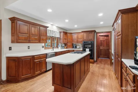 2 Buckingham Drive Sugar Grove IL 60554