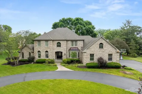 2 Buckingham Drive Sugar Grove IL 60554