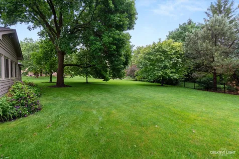 2 Buckingham Drive Sugar Grove IL 60554