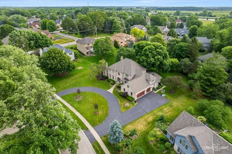 2 Buckingham Drive Sugar Grove IL 60554