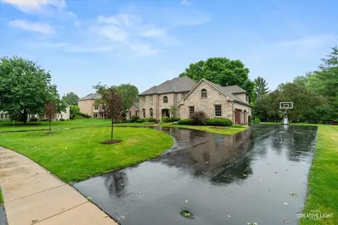 2 Buckingham Drive Sugar Grove IL 60554
