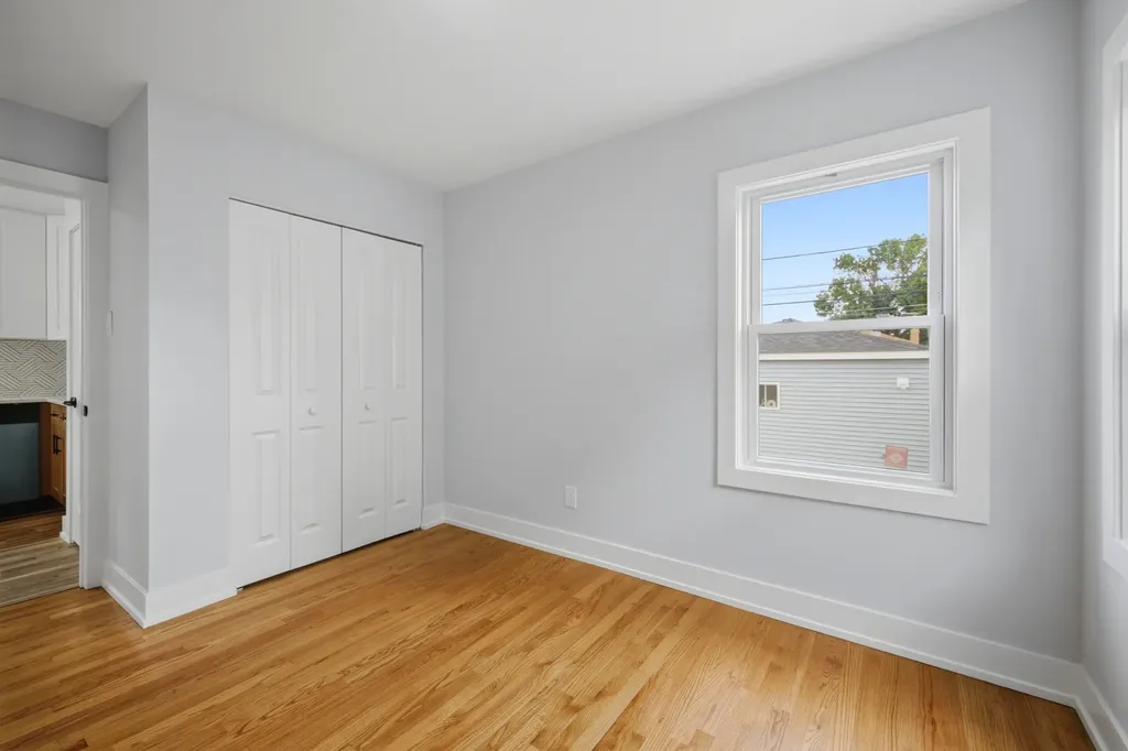 3506 West 77th Street Chicago IL 60652