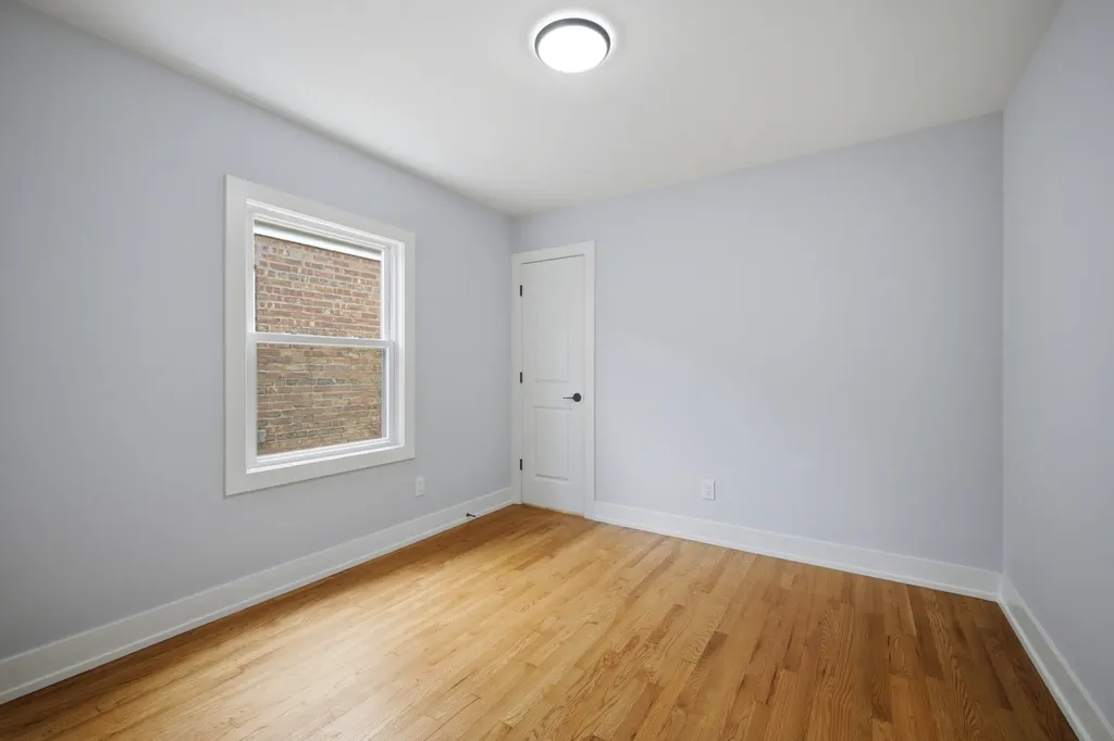 3506 West 77th Street Chicago IL 60652