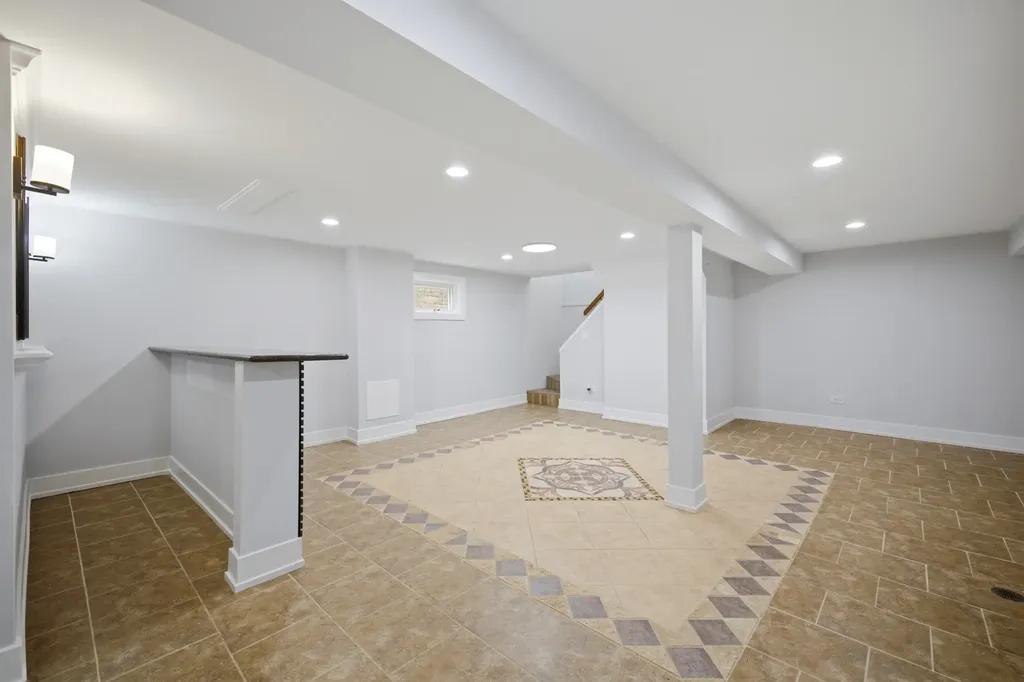 3506 West 77th Street Chicago IL 60652