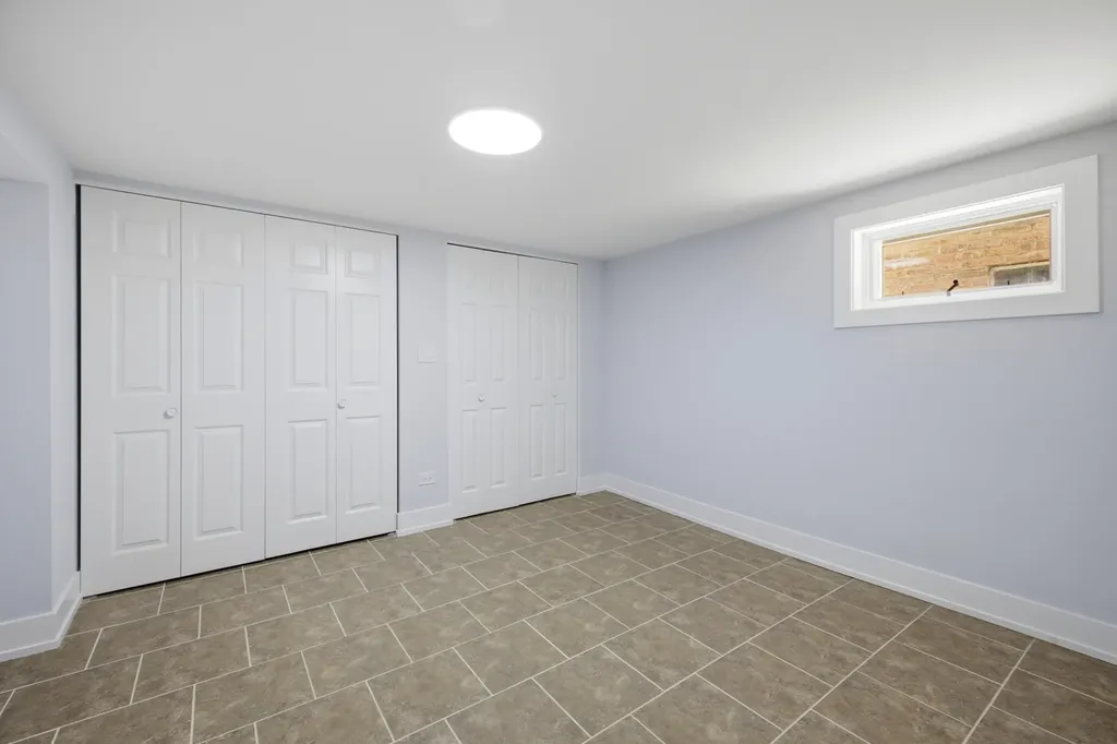 3506 West 77th Street Chicago IL 60652