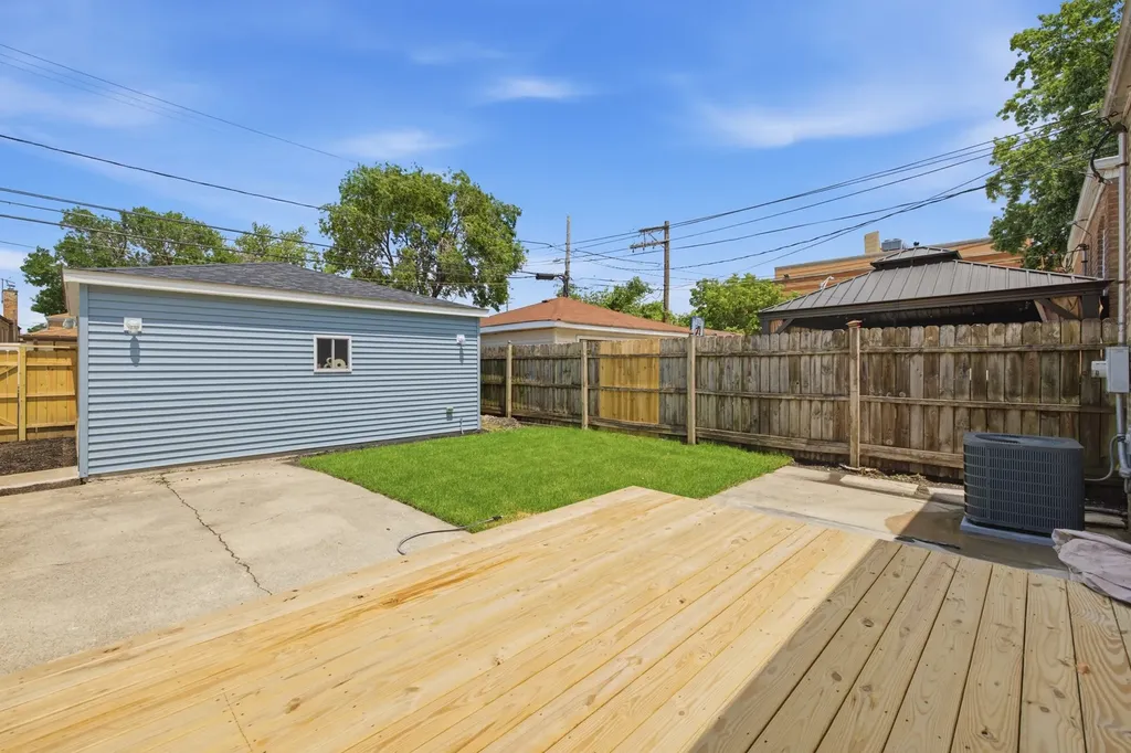 3506 West 77th Street Chicago IL 60652