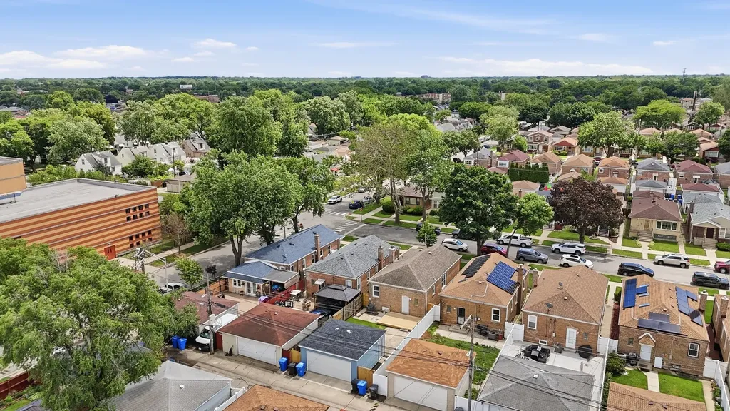 3506 West 77th Street Chicago IL 60652