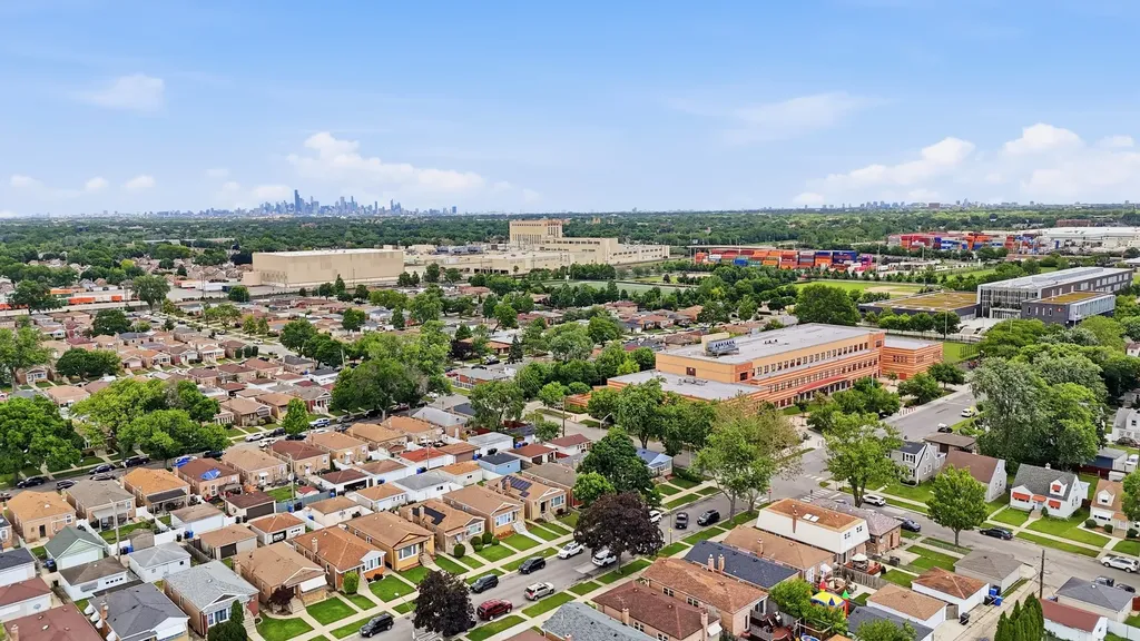 3506 West 77th Street Chicago IL 60652