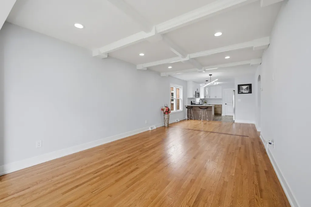3506 West 77th Street Chicago IL 60652