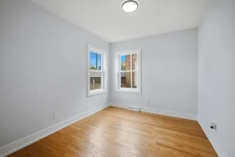 3506 West 77th Street Chicago IL 60652
