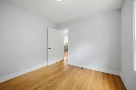 3506 West 77th Street Chicago IL 60652