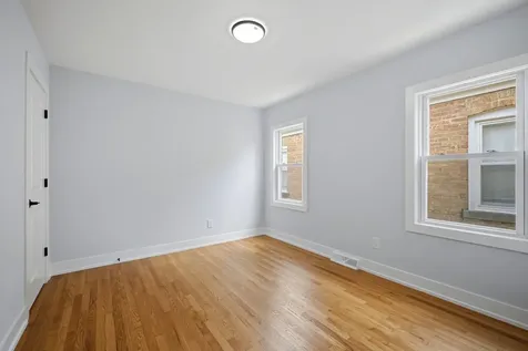 3506 West 77th Street Chicago IL 60652
