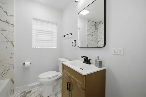 3506 West 77th Street Chicago IL 60652