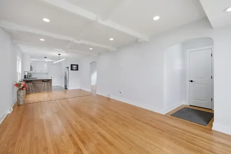 3506 West 77th Street Chicago IL 60652