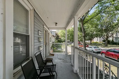 1008 Garnett Place Evanston IL 60201