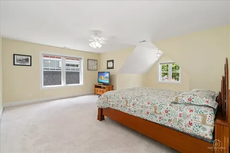 609 8TH Avenue La Grange IL 60525